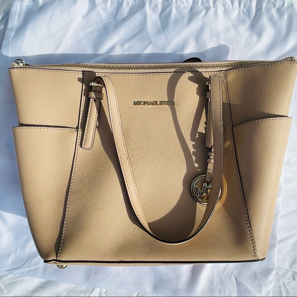 Michael kors purse